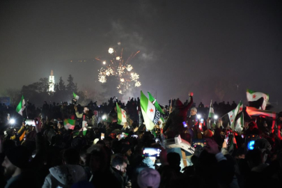 Suriye'de özgür halk yeni yılı sevinçle karşıladı