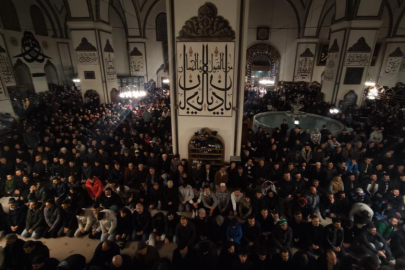 Yılın ilk sabah namazında Ulucami'ye akın ettiler