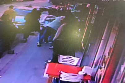 Motosiklette hem kendini hem arkadaşını vurdu