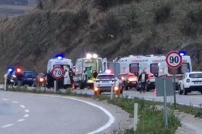 Balıkesir'de servis kazası: 4'ü ağır 26 yaralı