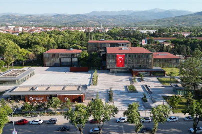 İnegöl Belediyesi Yeni Hizmet Binasıyla Türkiye’de Bir İlke İmza Attı