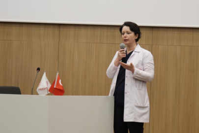 Hekim ve sağlık personeline yanık tedavisi eğitimi verildi