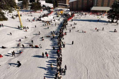 Uludağ'da yarı yıl tatilinin ilk günü ana baba gününü geçti
