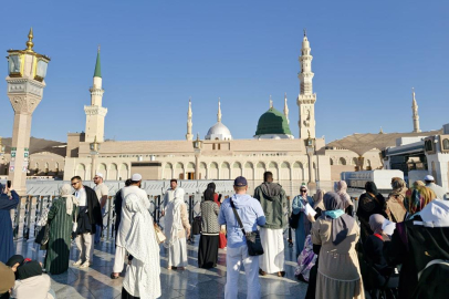 Mescid-i Nebevi'ye ziyaretçi akını