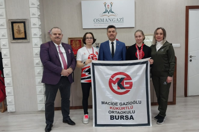 Bir günde 3 şampiyonluk
