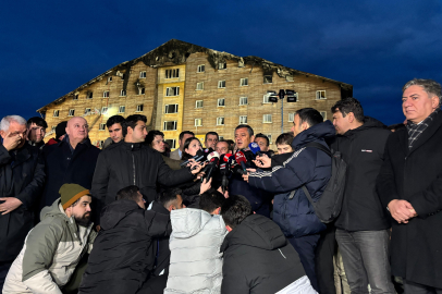 Özgür Özel: Adamın gırtlağına yapışırlar