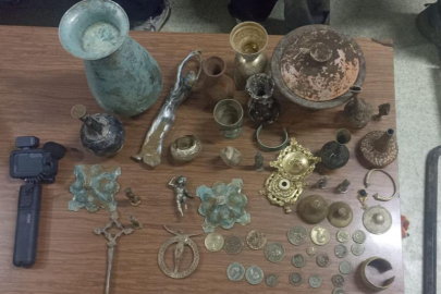Tarihi eser kaçakçısı defineciler Bursa'da suç üstü yakalandı