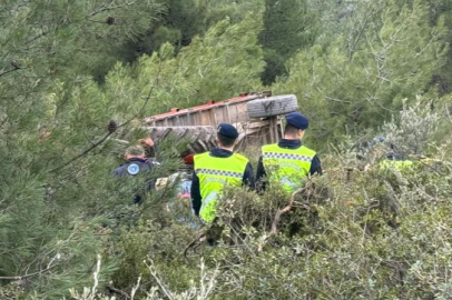 Bursa'da traktör şarampole yuvarlandı: 1 ölü, 1 yaralı