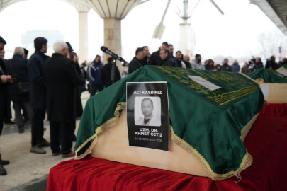 Yangında hayatını kaybeden Çetiz ailesi toprağa verildi