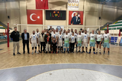 Nilüfer Belediyesi, voleybol turnuvasına zaferle başladı