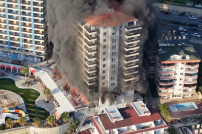 Otel inşaatı yangınının başladığı anlar dron kamerasında