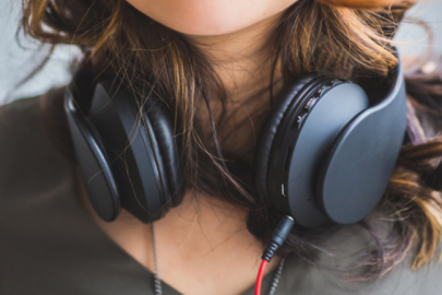 Sağlığınızı riske atmayın: Uzun süre kulaklık kullanımının zararları