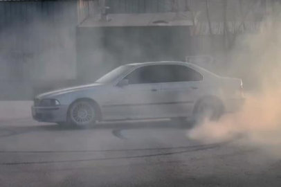 İnegöl'de drift atan ehliyetsiz sürücüye ceza