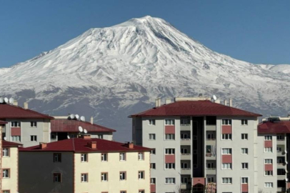 Ağrı Dağı ihtişamıyla göz kamaştırıyor