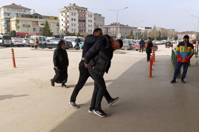 Bursa'da genci alıkoyarak para isteyen 3 şüpheli yakalandı