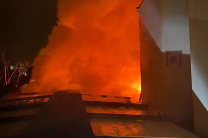 Bursa'da restoranda çıkan yangın yan eve sıçardı