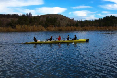 Denizi olmayan şehirde milli kanocular yetişiyor