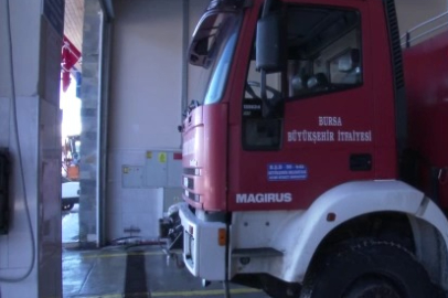 Doğuştan itfaiyeci yıllar sonra aynı pozu yeniden verdi