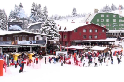 Sömestir tatilinin son günü aileler Uludağ'a akın etti