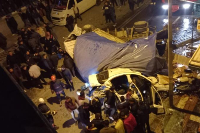 Freni boşalan kamyon dehşet saçtı: 3 ölü, 26 yaralı