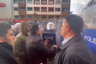 DEM Partili Mahmut Dindar polis kalkanını kırdı