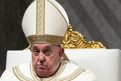 Papa Francis, solunum krizi geçirdi