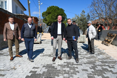 Karacabey’de 18 kırsal mahalleye 50 bin m² parke taşlı yol