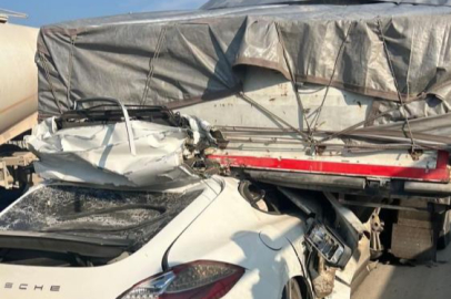 Bursa'da feci kaza: Lüks otomobil hurdaya döndü: 1 ağır yaralı