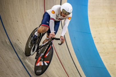 Büyük Britanyalı bisikletçi, dünya rekoru kırdı