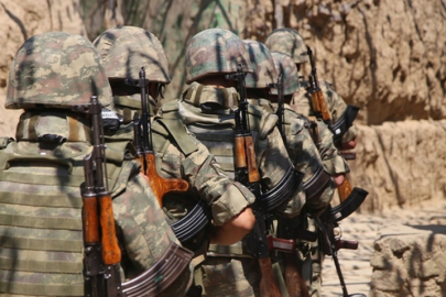 Ermenistan ordusu sınırda Azerbaycan mevzilerine ateş açtı