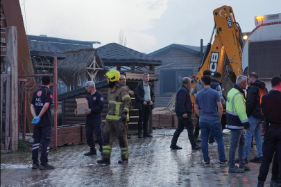 Yangın bölgesinde güvenlik önlemi alan polise saldırı