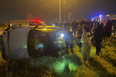Bursa'da otomobil takla attı: 2 yaralı
