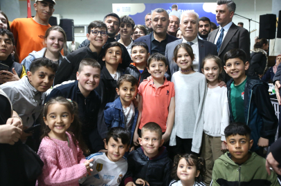 Başkan Bozbey’den gençlere halı saha müjdesi