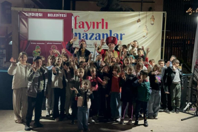 21 yıldır aşkla Karagöz Hacivat'ı yaşatıyor