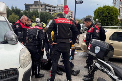 Motosikletli Polis Timi kazaya karıştı