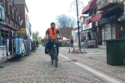 Bisikletle kutsal topraklara pedal çeviriyor