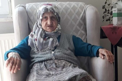 Otomobilin çarptığı kadın hayatını kaybetti