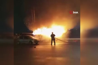 Bursa’da kokoreç aracı alevlere teslim oldu