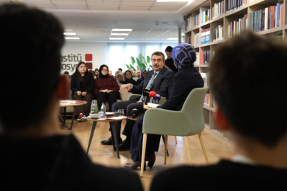 Bakan Tekin: "Müfredatımızı sık değiştirmeliyiz, yoksa çağı ıskalarız"