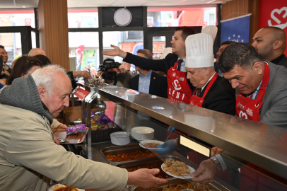 Bozbey, "Vatan Kent Lokantasını" hizmete açtı