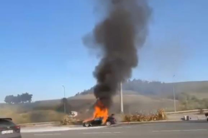 Bursa'da otomobil alevlere teslim oldu