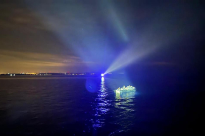 16'sı çocuk 36 göçmen, lastik botta yakalandı