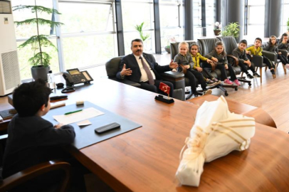 Başkan Yılmaz, makamını çocuklara devretti