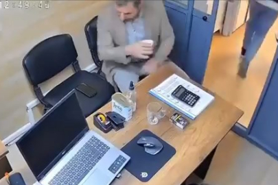 Bursa'da depremden kaçan adam çayını unutmadı