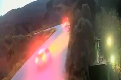 Bursa'da iki otomobil kafa kafaya çarpıştı: 4 yaralı