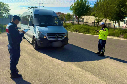 Bursa'da okul çevrelerinde geniş çaplı denetim: 27 şahıs yakalandı