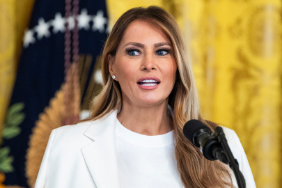 Slovenya'da Melania Trump'ın bronz heykeli çalındı