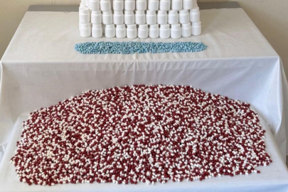 Kayalıkta ve çalılar arasında uyuşturucu deposu