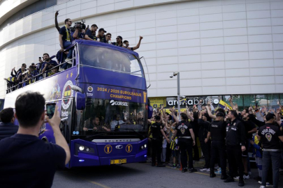 Fenerbahçe Euroleague şampiyonluğunu taraftarıyla kutladı