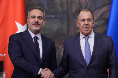 Lavrov: "Avrupa, yeniden Nazi bayrağı benimsedi"